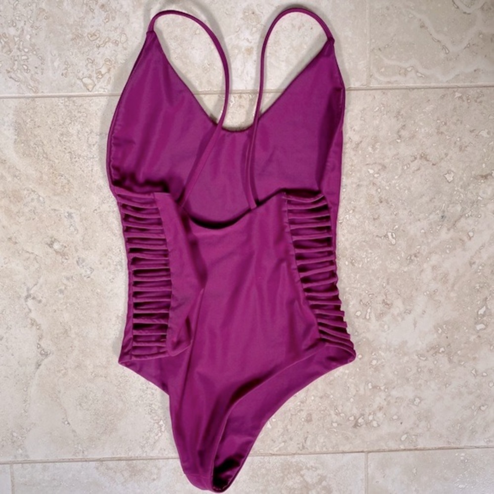 STONE FOX SWIM ~ Hermosa one piece, L - Picture 4 of 6